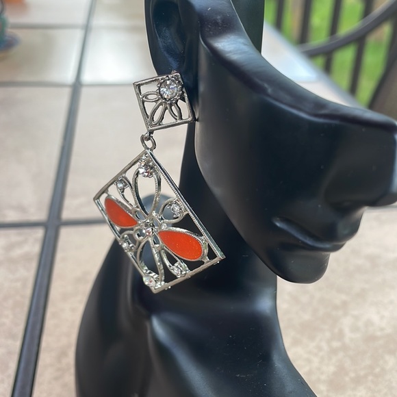 Gorgeous orange and silver tone earrings - Picture 2 of 4